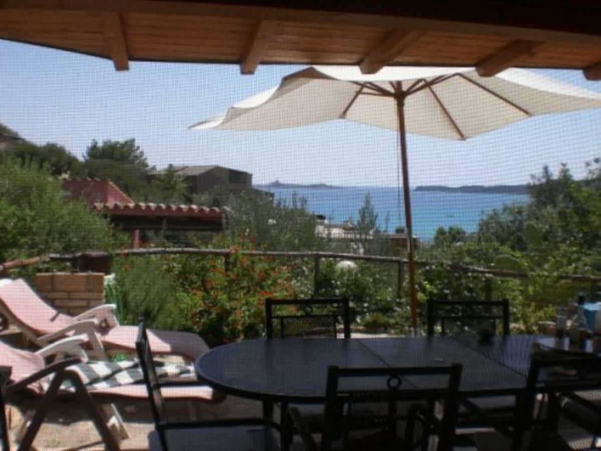 Casa Vacanza La Terrazza Panoramica A 200 Mt Dal Mare Simius Exterior photo